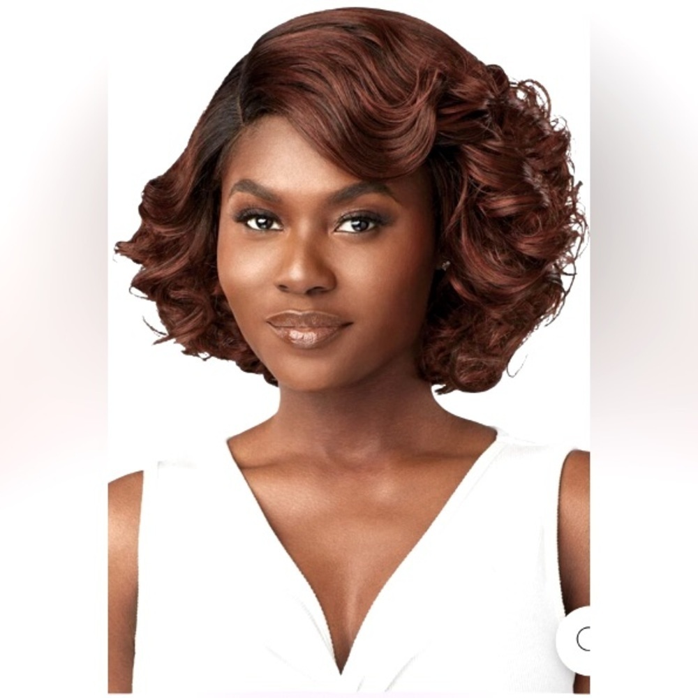 Outre Bellona Lace Front curly wig Natural black 12”